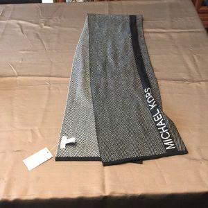 Michael kors scarf